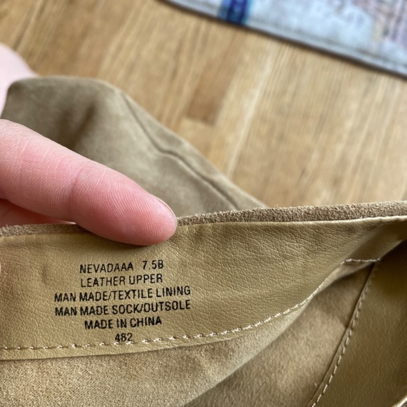 Boots - Picture 8 of 8